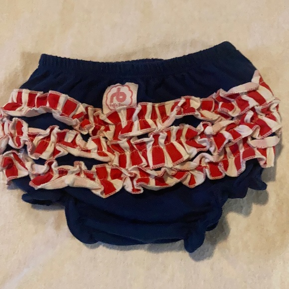 3 different ruffle buns - Picture 2 of 11